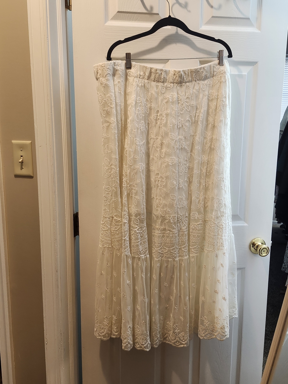 Torrid Bohemian Tiered Cream Lace Maxi Skirt, 3 = 3X - Picture 2 of 5